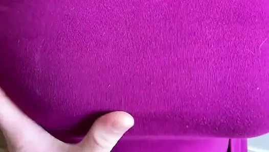 Моя сводная сестра шлюха, она раздвигает ноги, и я трахнул ее до оргазма