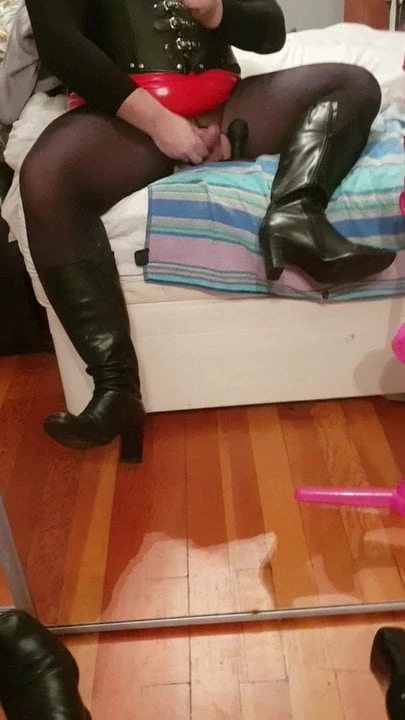 Wanking over my plug