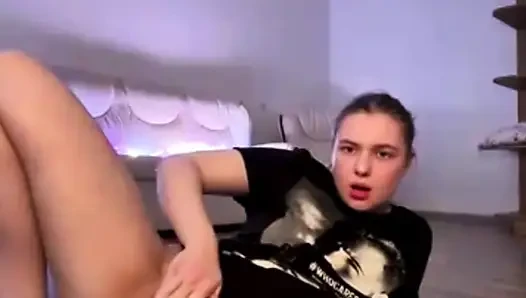 Fisting memek close up dan pertunjukan toket berminyak dengan jucielussie