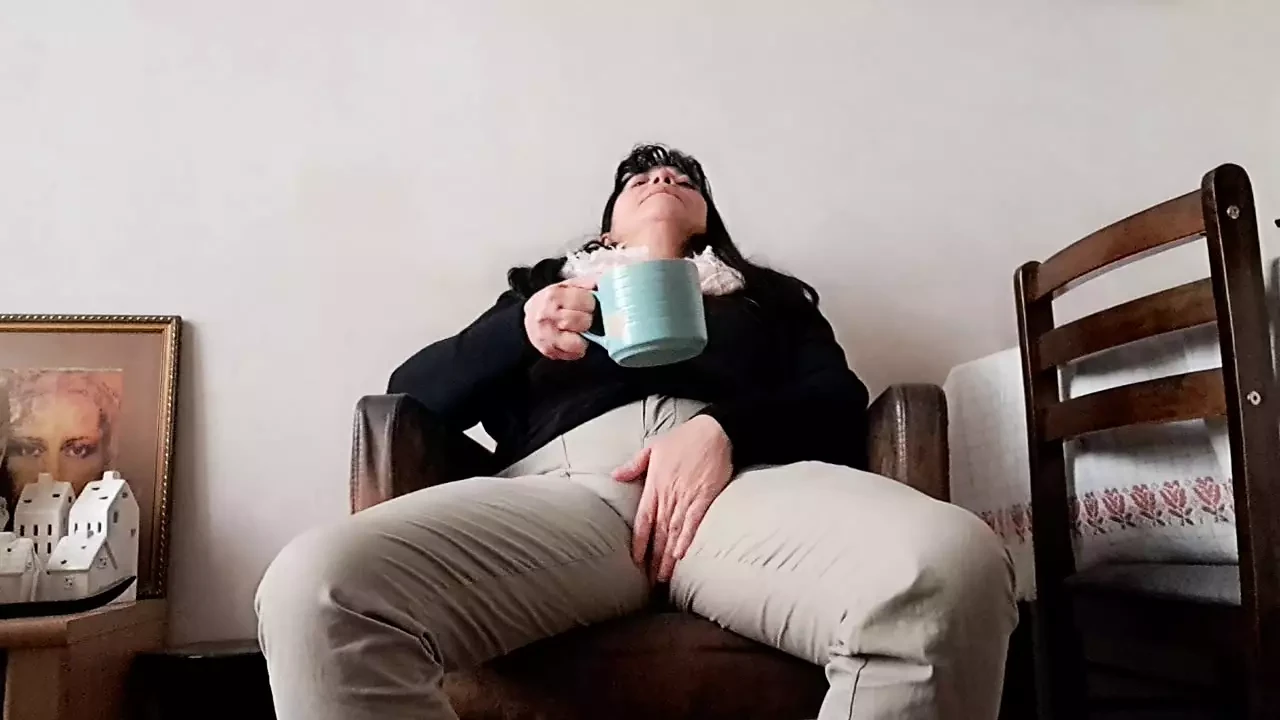 Daring and hot stepmother masturbates in front of stepson in silence