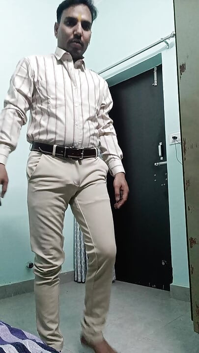 Indian police officer in full masti mood
