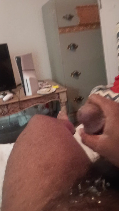 Di rumah cumming menonton porno