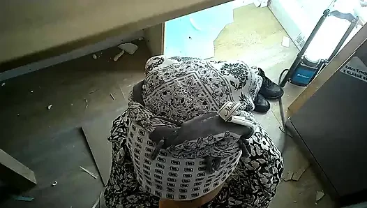 Wanita muslim ngusap kontol dengan nikmat
