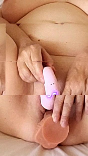 Gilf masturbeert door twee vibrators
