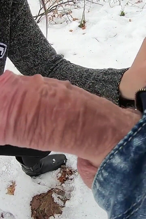 Venku mě podvádí, abych se vystříkal do mého těsného zadku někde v lese 4K