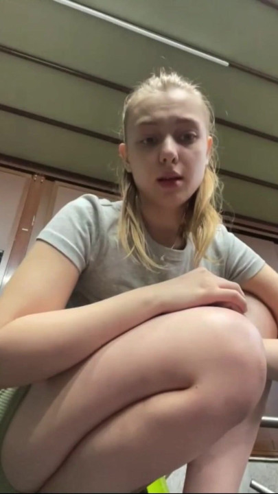 Extreme fucking and squirting in the gym | Clip 1