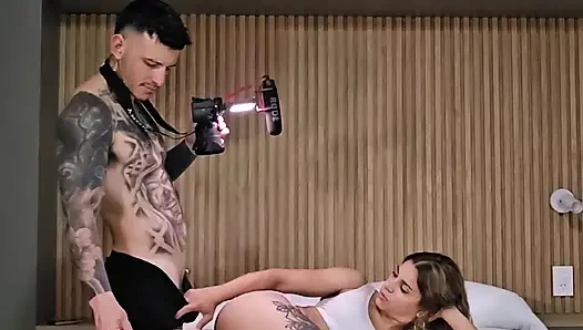 DI BALIK LAYAR! Saya berhubungan seks dengan suami saya dan dia meninggalkan vagina saya meneteskan air mani.