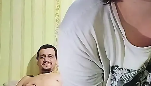 Челенж сводной сестры ударяет на первом уровне игры