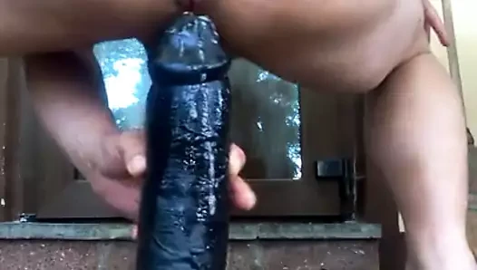 Nun kommt der dicke schwarze Dildo in meine Arsch - Teil 3