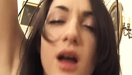 Pantat cewek cantik perancis dientot sebelum dicrot di muka