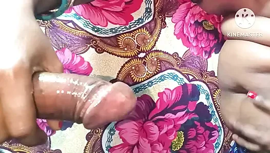 Desi bhabhi handjob