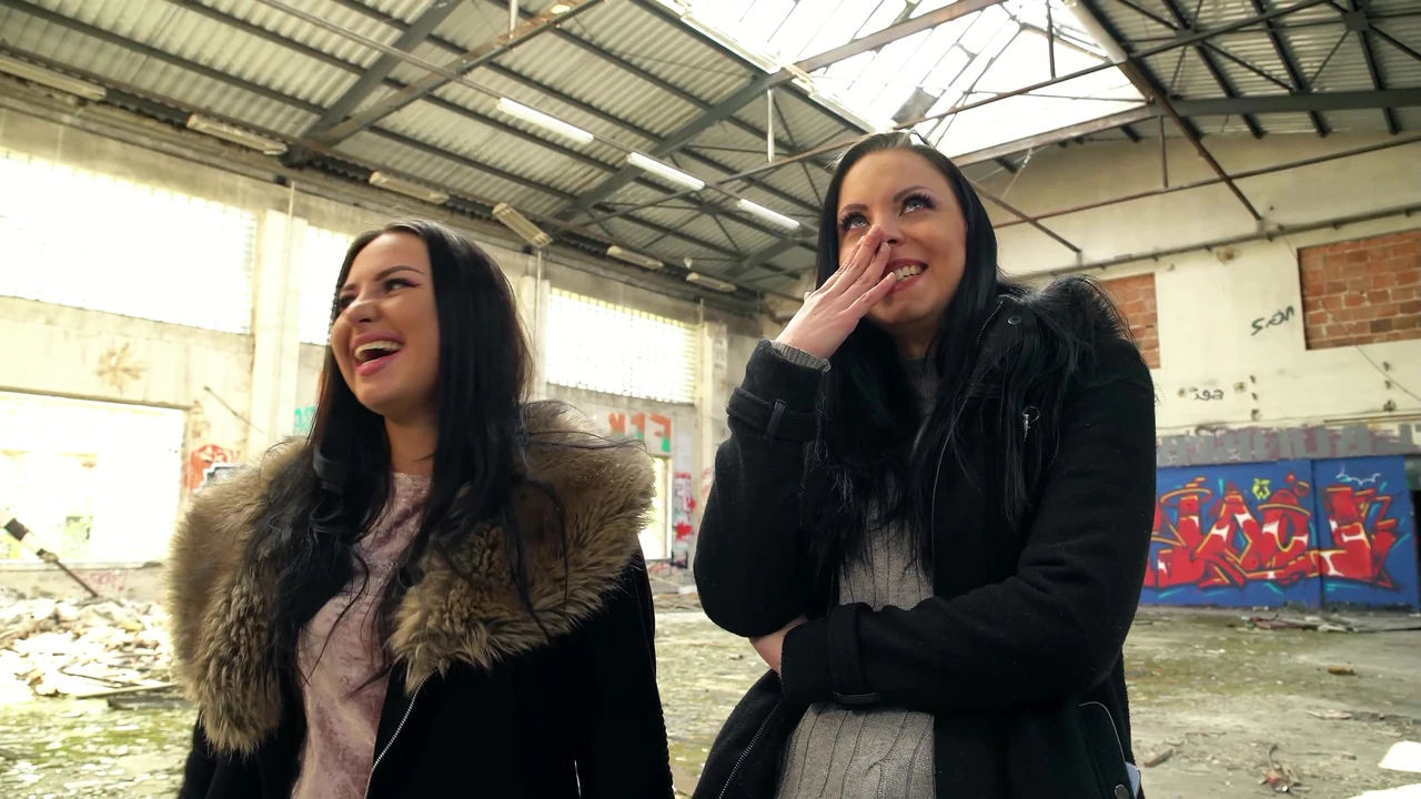 Two German Best Girl Friends Julia Parker and Maria Gail Talk to Risky No Condom FFM 3some Sex at Lost Place