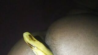 Duży tyłek twardy anal jebanie z bananem 🍌