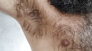 पगडंडियों पर दौड़ने के बाद प्यारे पसीने से तर!