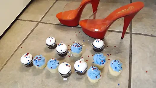 Compressing mini cupcakes stilettos