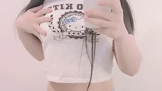 GADIS IMUT AMATIR LAGI ASIK PAMER TOKET DAN MEMEK SEMPITNYA