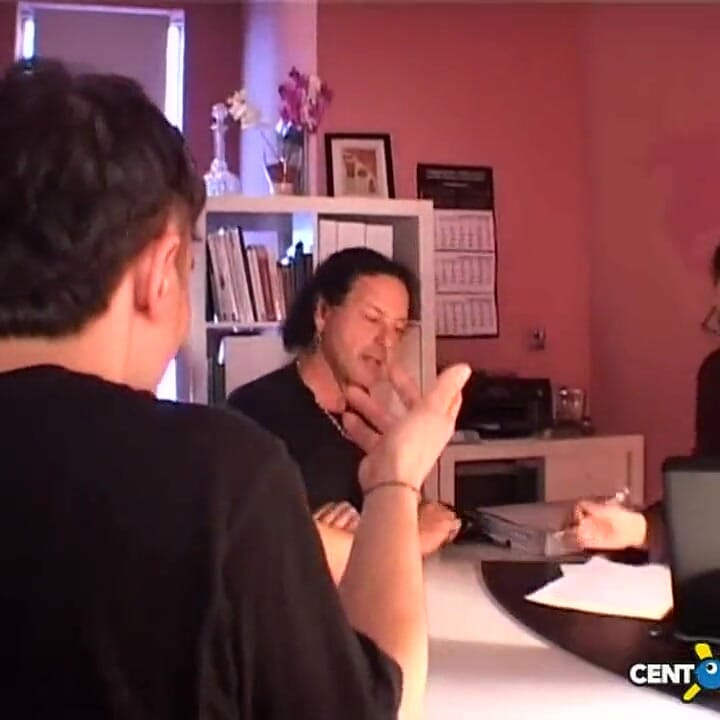 Aaa مطلوب سكرتير 6 (الفيلم الكامل Centoxcento)