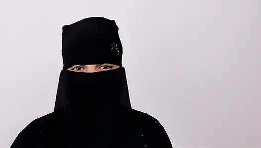 Hijabi chubby whore fuck by stranger Desi xxx