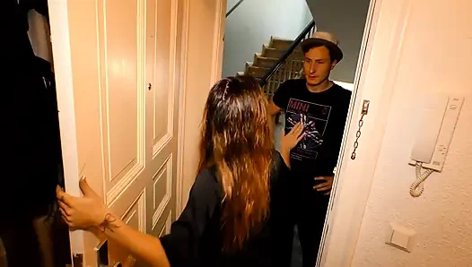 Schmutziges Wohnblock Voller Roher Mieterfick!