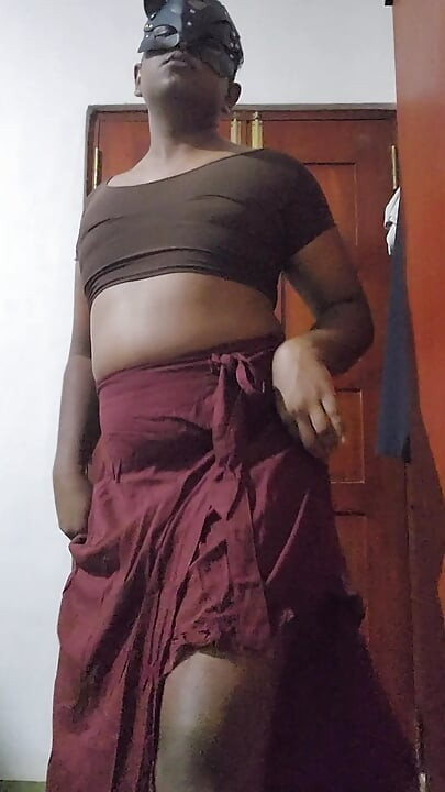 Sri Lankan Sissy Girl Ash Perera Showing Her Body