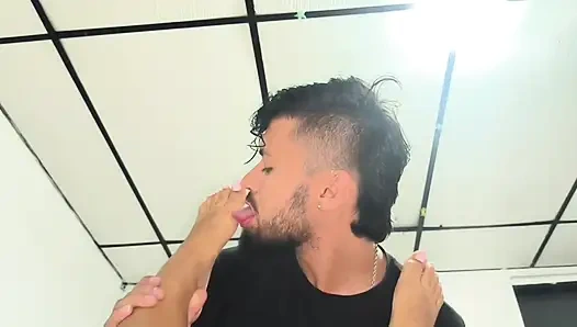 Я сосу ее ступни, подруга Ami