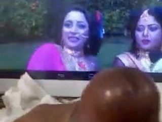 Sperma eerbetoon op Bhojpuri Rani Chatterjee en Anjana Singh