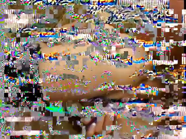 Грязная черная телочка втыкает язык в тугую киску подруги