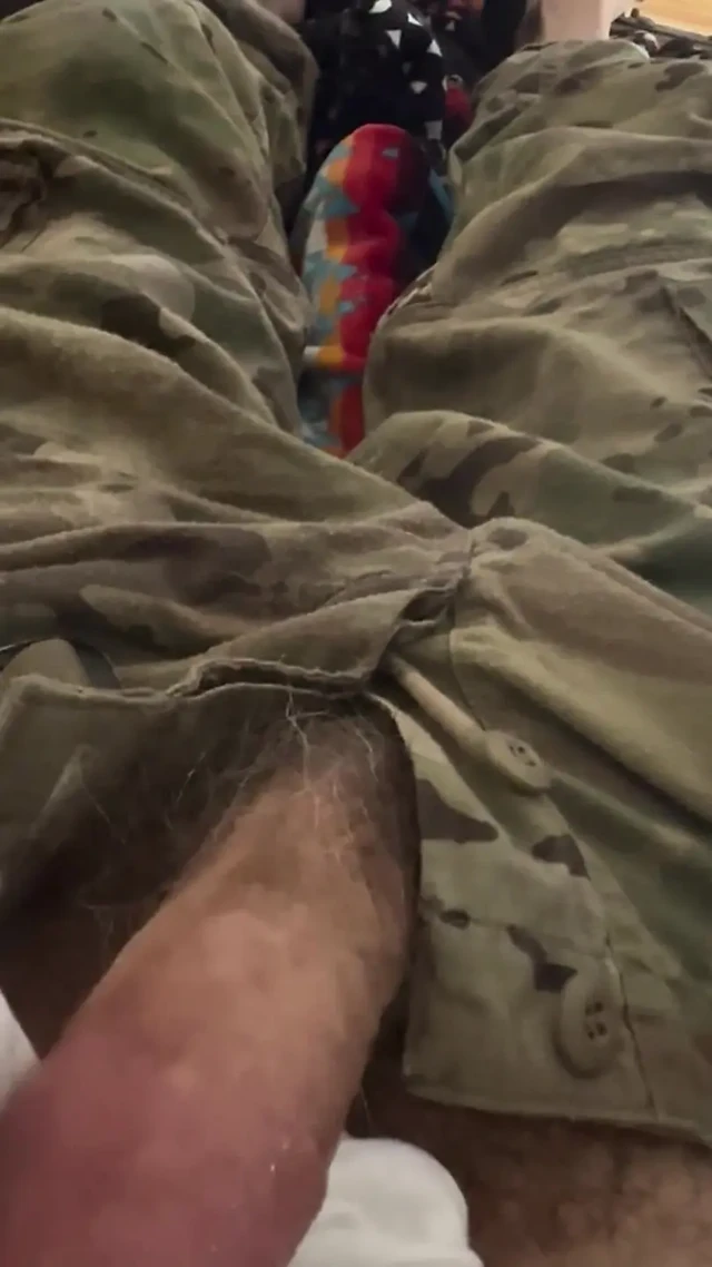 Us Army Soldier Jerks off in His Uniform and Cums on His Undies