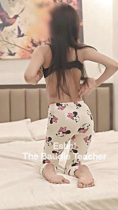 Eshal ครู Baddie