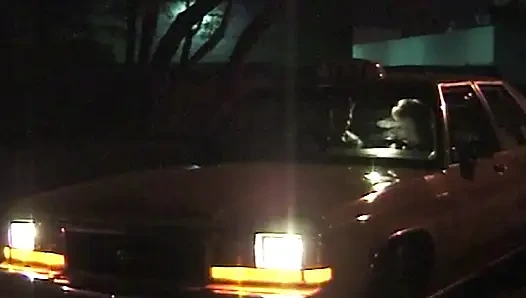 Versaute Taxifahrt mit heißer Blondine