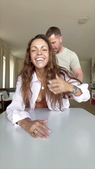 Angelina la reine anale prend un creampie parfait dans son cul étroit - film complet