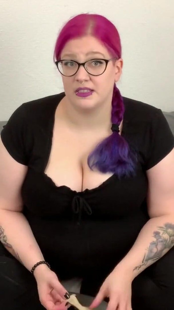 Jaw-dropping moment from "Looner Fetish: German Abby Strange pops balloons"