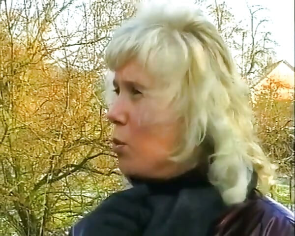 Matahală care se bucură de jocul oral # 3