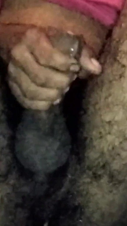 「Bhatroom Me Masturbation And Cumshot」のスリリングな瞬間