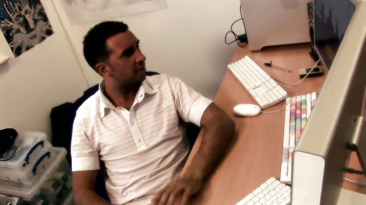 Romana Ryder y Cypress Isles follando solo con tetas en grupo