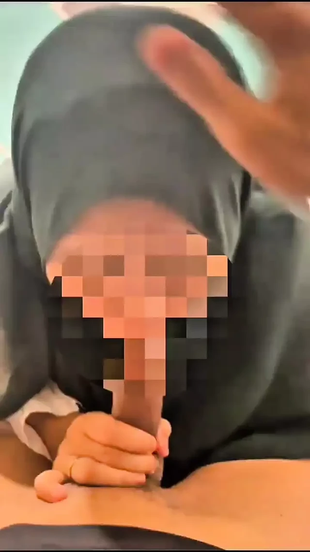 Malay Woman Sucking Batang