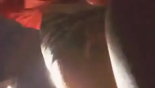 Nyepong kontol dengan sikap