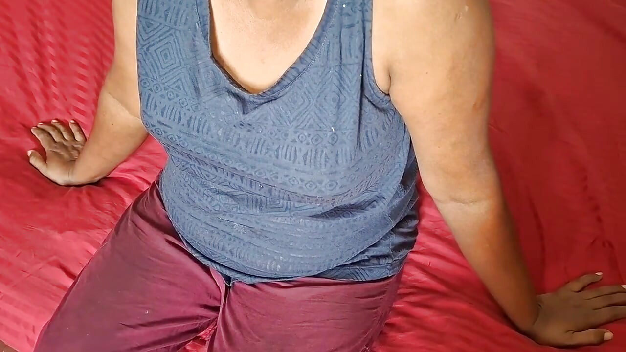 Asian MILF StepMom so Horny Viral Video