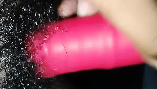 Aku muasin memekku pakai vibratorku sendirian