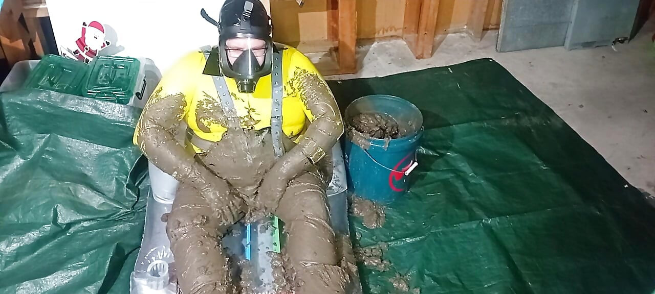 Латексний безпілотник Biohazard розмазає грязю