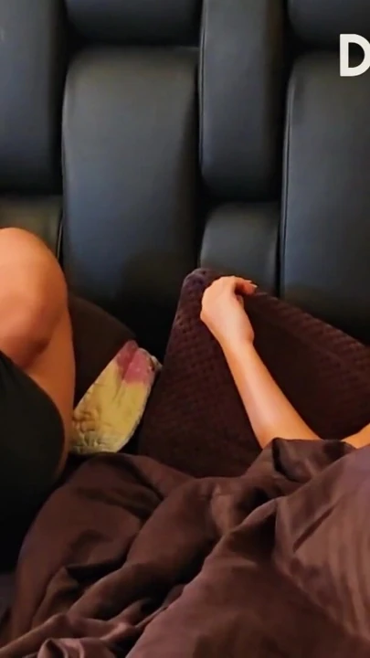 WHILE MY STEPFATHER FUCKS HIS GIRLFRIEND I MASTURBATE WITHOUT THEM NOTICING. | Clip 2