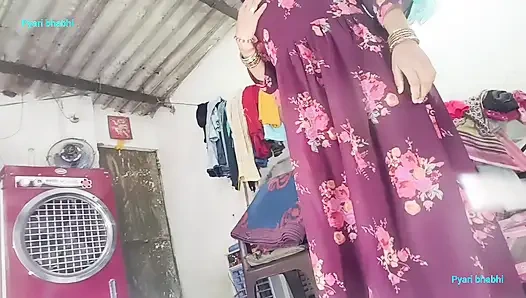Seeing the neighbor alone, the neighbor went to the house at night and had a strong sex Hindi audio desi sexy video, xxx video