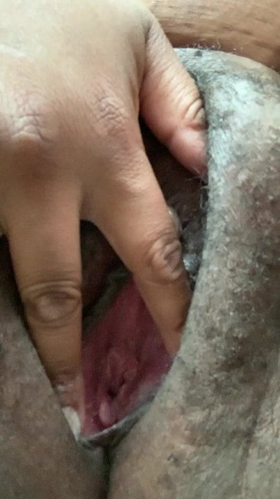 Fat pussy squirting