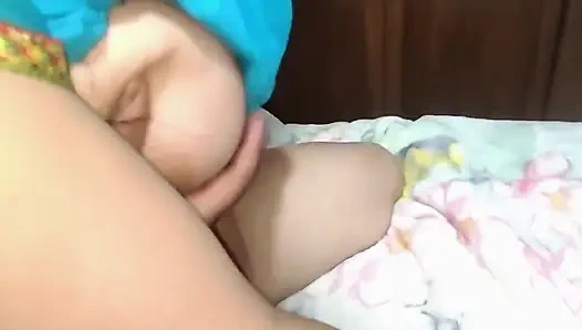 Arab Cuckold Husband Film His Wife Fucked by His Freind