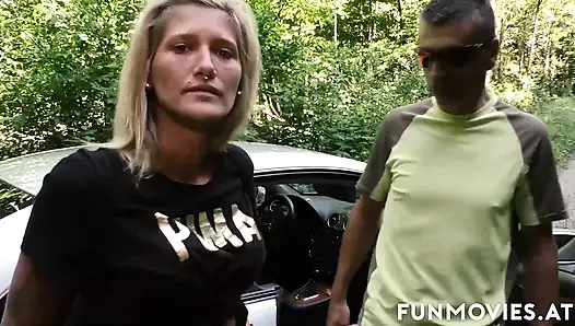 Cewek eropa dientot di dalam mobil