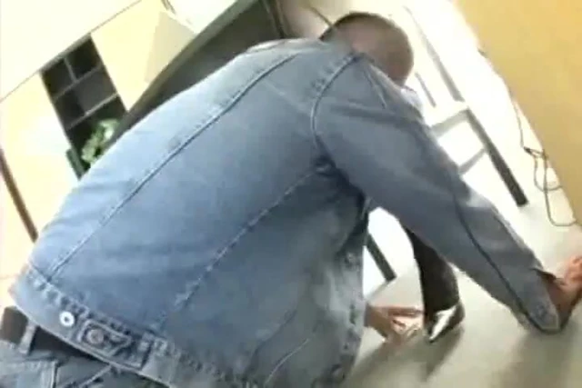 Beste Aussichten unter dem Buero-Tisch