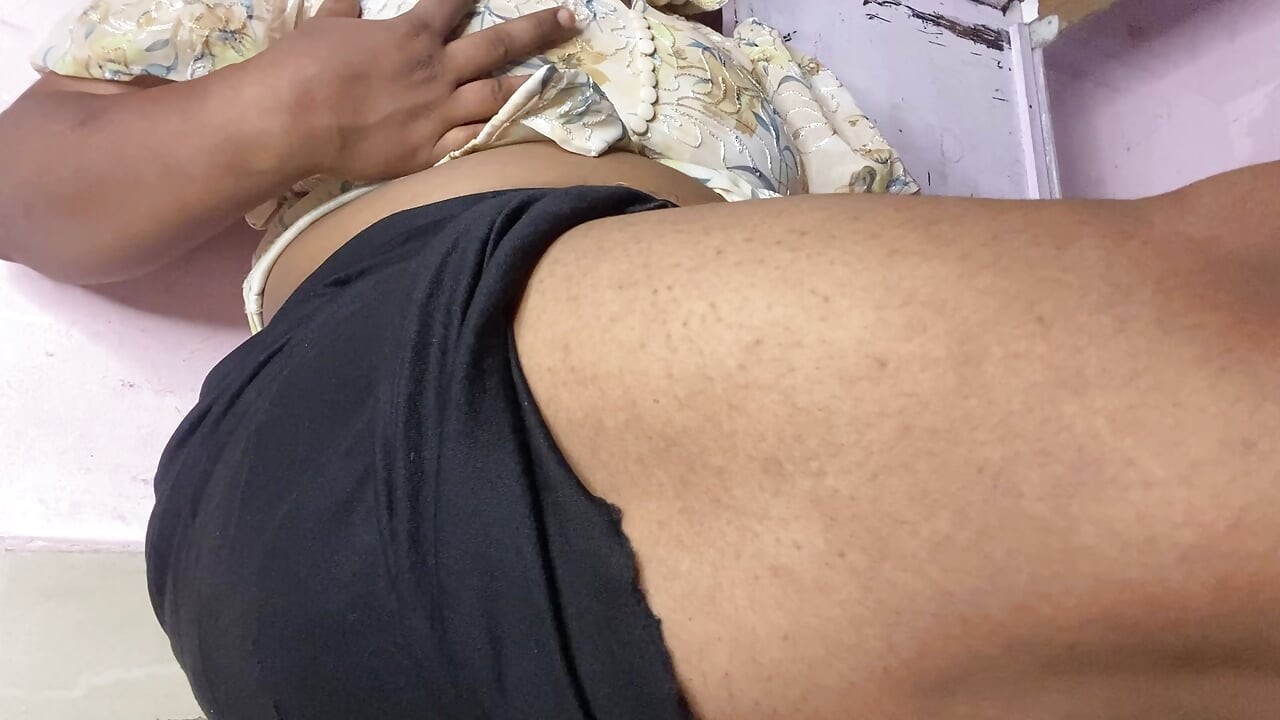 Pertunjukan buah dada awek tamil menjolok buah dada