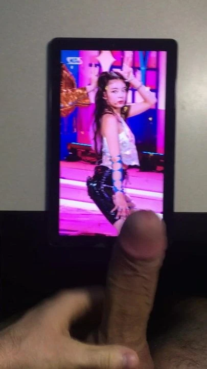 ITZY Lia Cum Tribute
