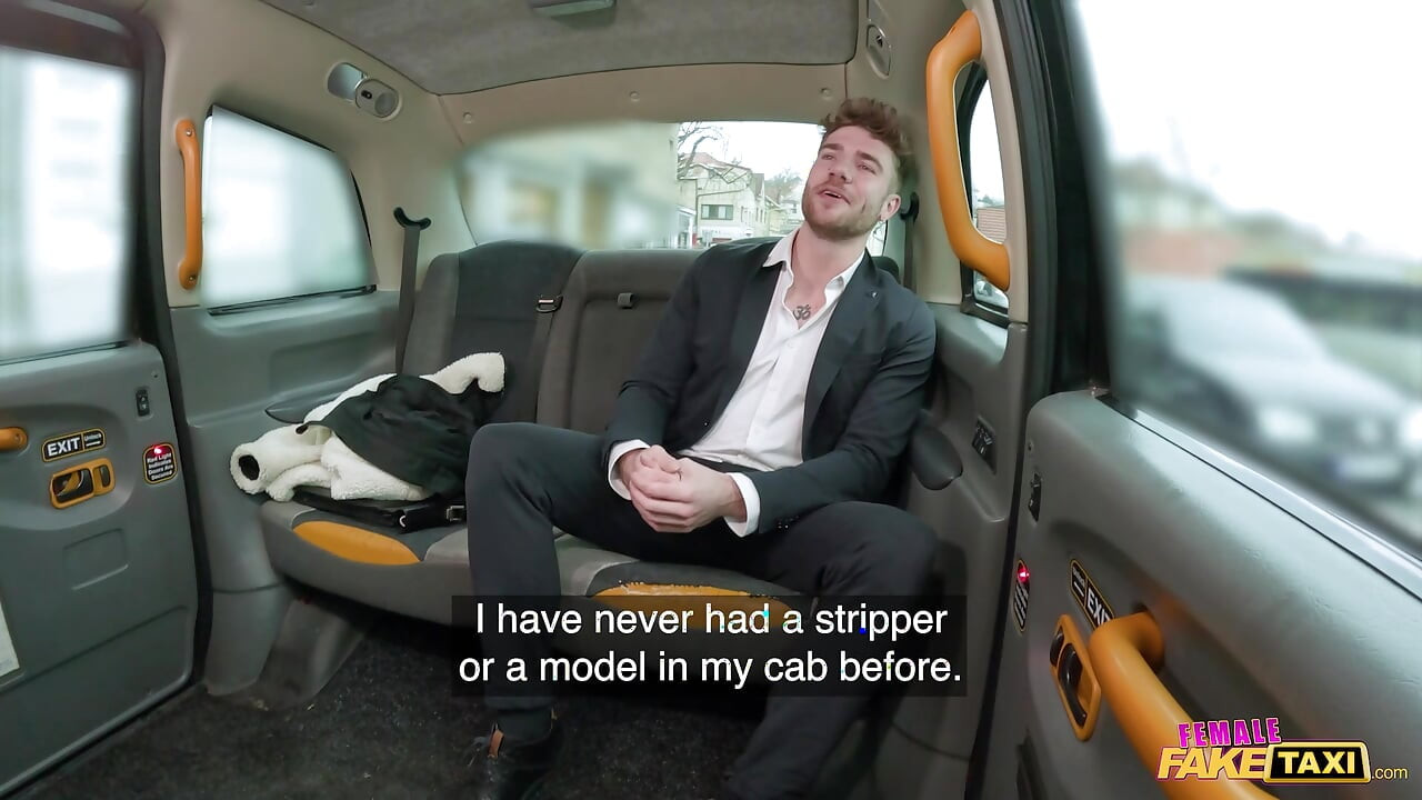 Şımarık bir erkek model tarafından sert sikiliyorum - kadın fake taxi