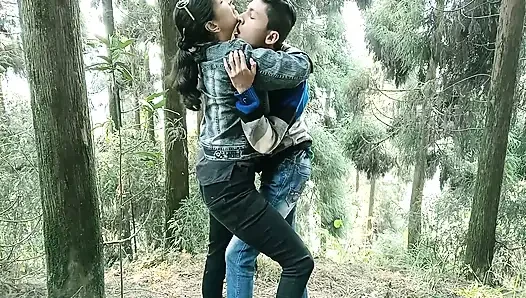 18-jähriger indischer college-junge, heißer sex mit reifer desi Bhabhi punam